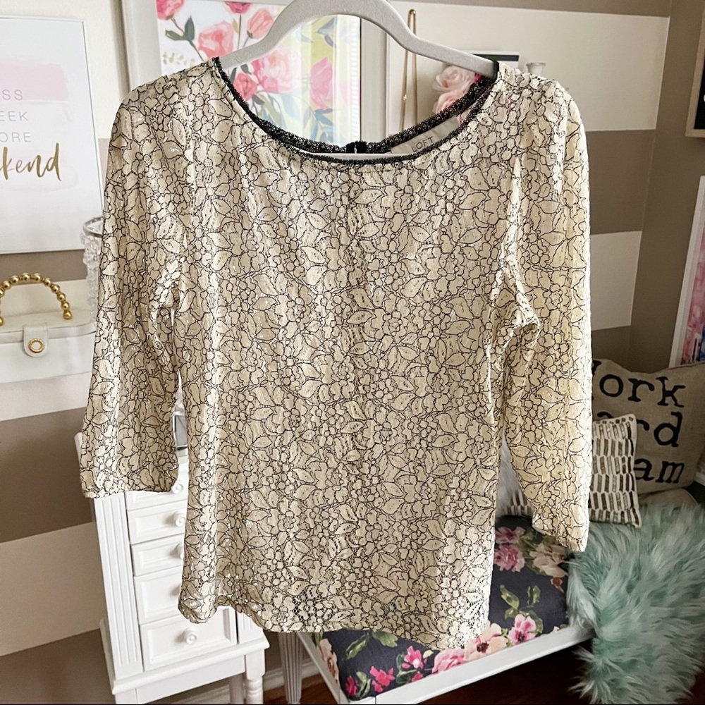 LOFT lace floral top size XS